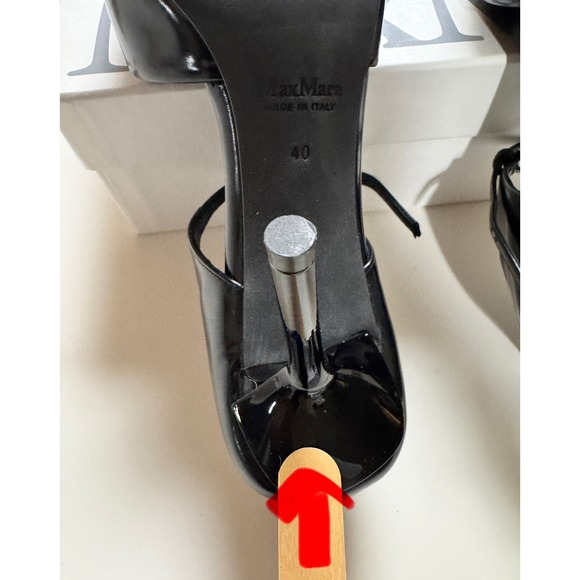 Max Mara Black Leather Stiletto Heels Size 40 USA Size 9 ‼️ review photos ‼️ - Picture 10 of 12